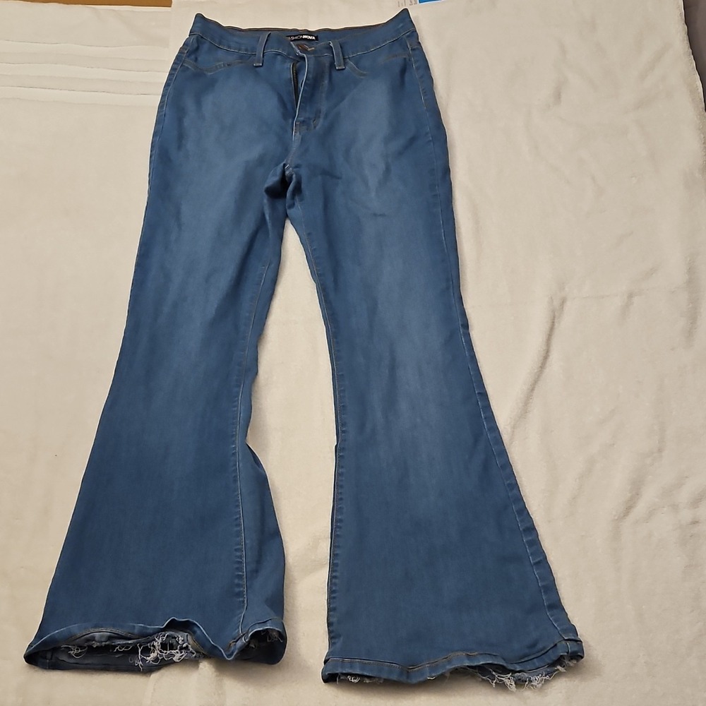 Fashion Nova Women's Blue Flared Jeans Stretch Denim Frayed Hem Zip Button